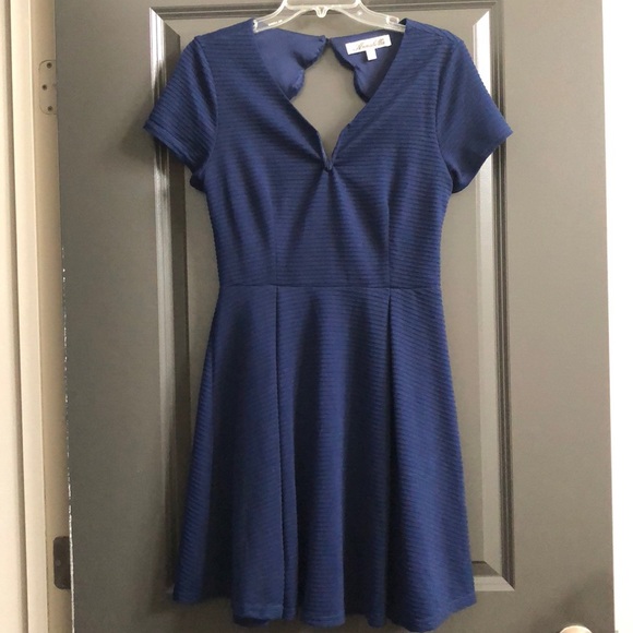 DRESS BUNDLE 👗 - Picture 4 of 6
